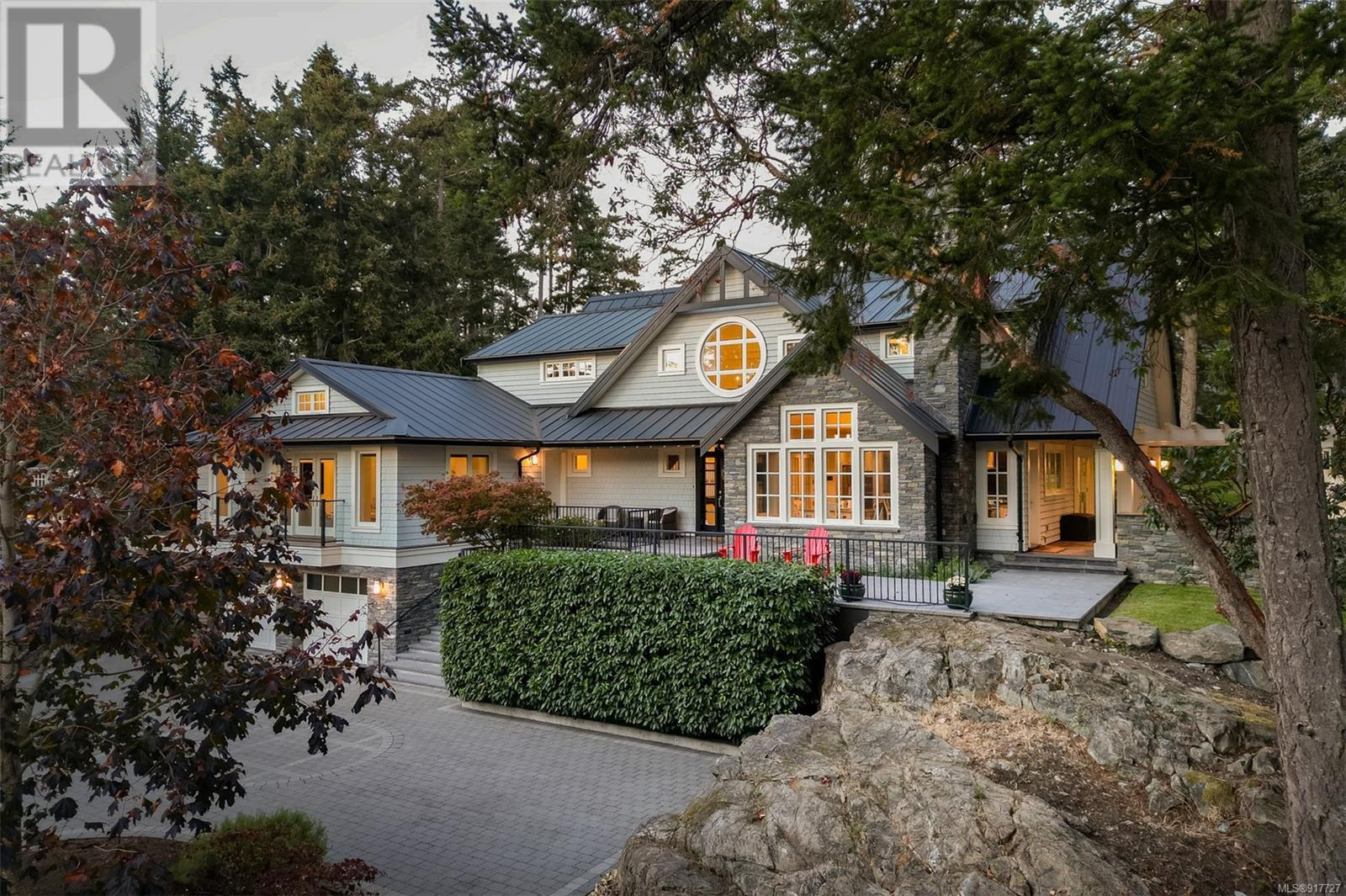 2840 Sea View Rd, Saanich, BC House, Single Family, Freehold For Sale