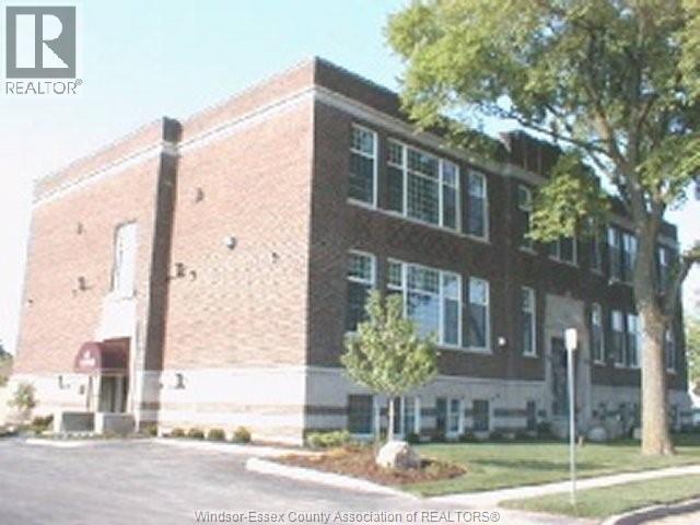 Unit 301 - 647 Irvine, Windsor 2