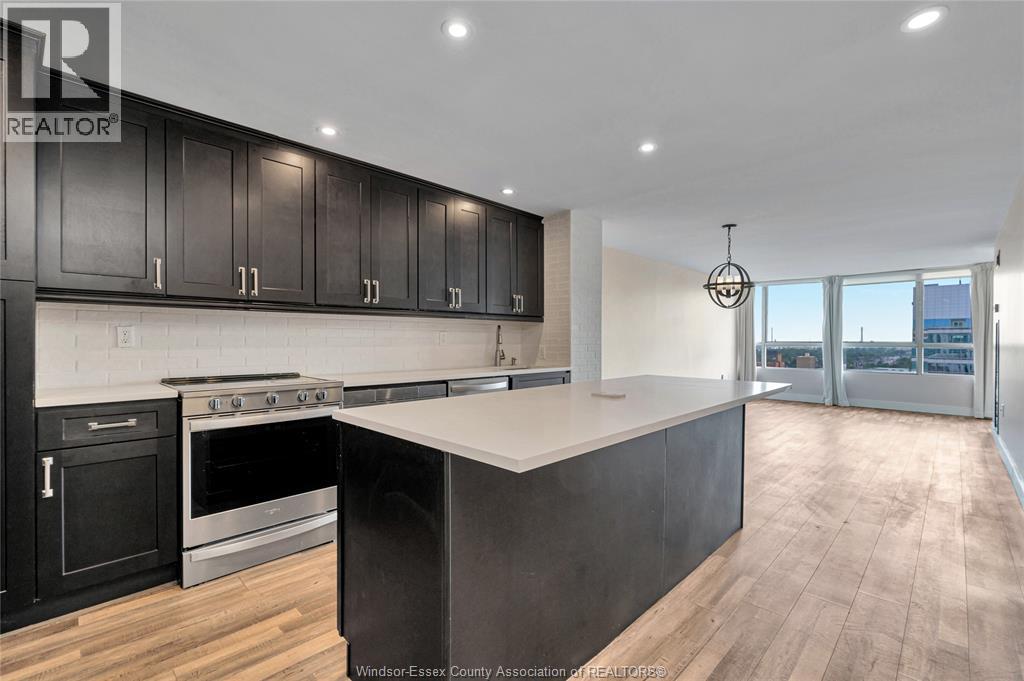 Unit 1902 - 75 RIVERSIDE DRIVE East, Windsor 3