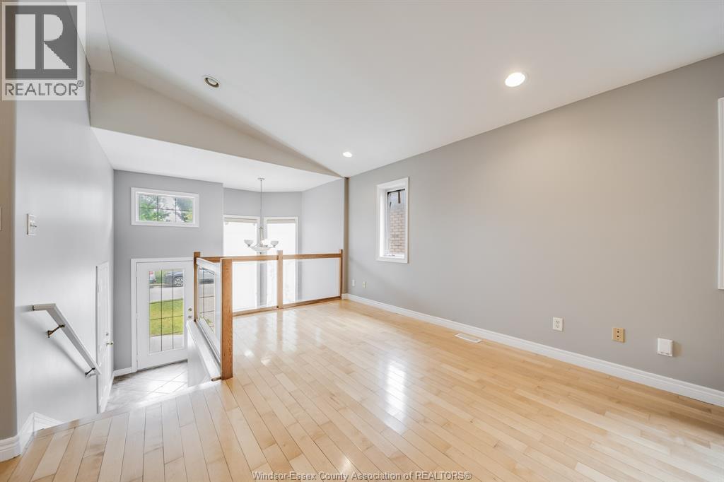 4231 WHISKEY AVENUE, Windsor 2