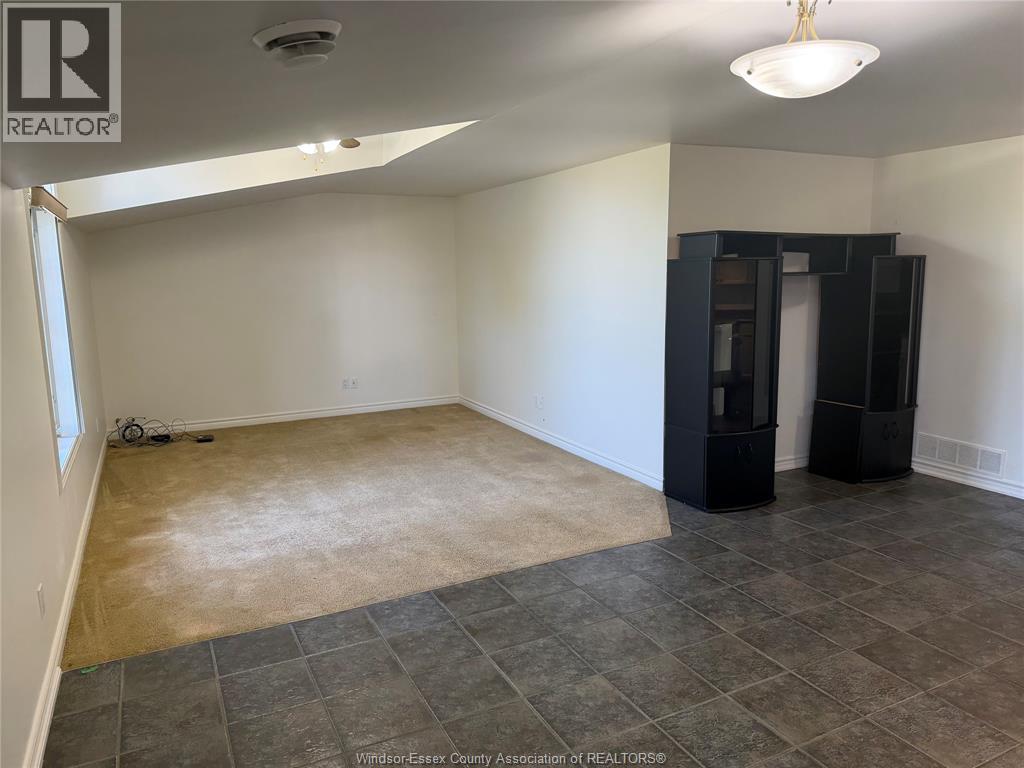 Unit UPPER - 695 FRONT ROAD North, Amherstburg 3