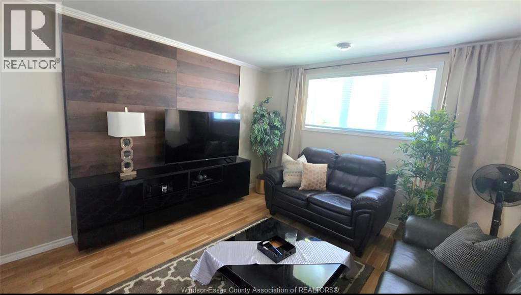 Unit 4 - 1811 NORTHWAY AVENUE, Windsor 3