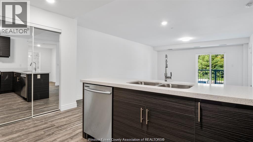 Unit 202 - 1675 BANWELL, Windsor 3