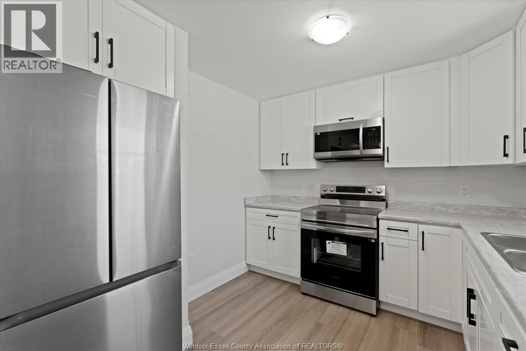 Unit 2 - 1861 MELDRUM, Windsor 4