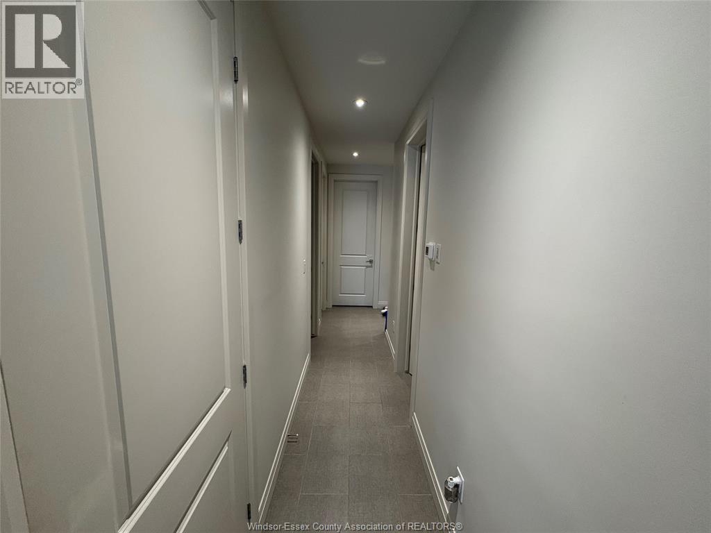 Unit 106 - 233 WATSON, Windsor 4