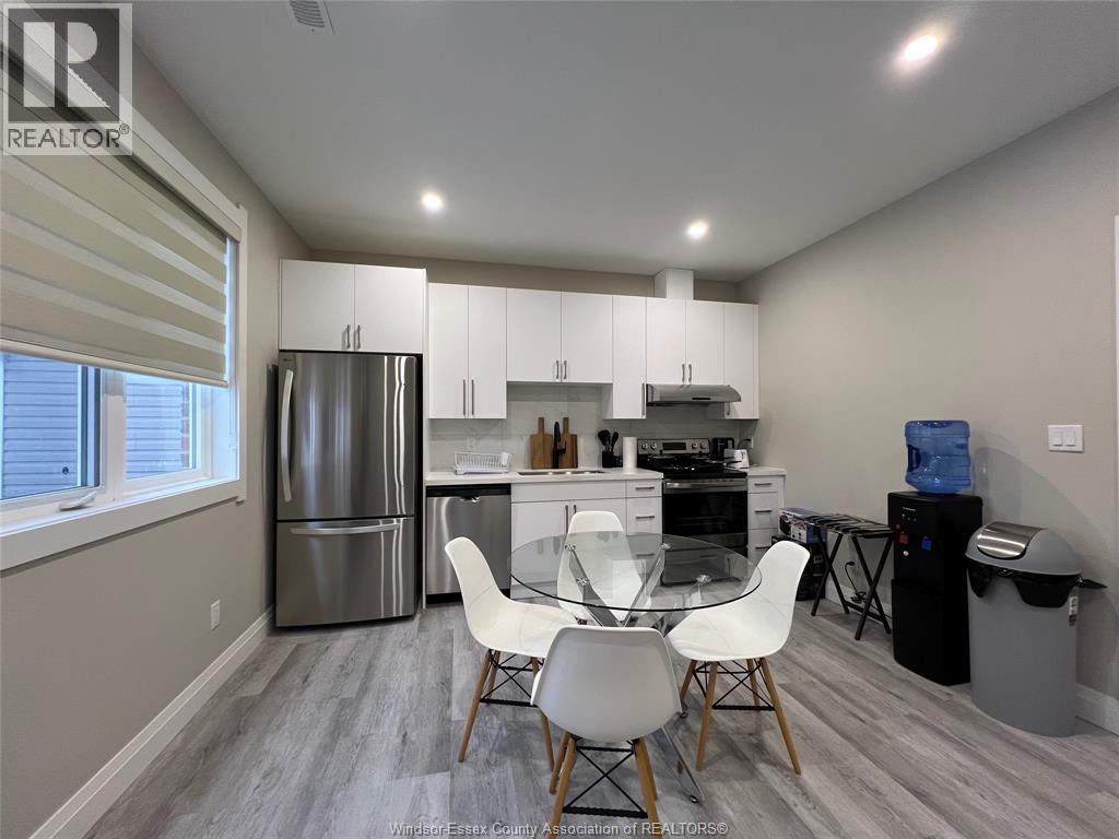 917 Mckay AVENUE Unit# Front-Room 1-5, Windsor 4