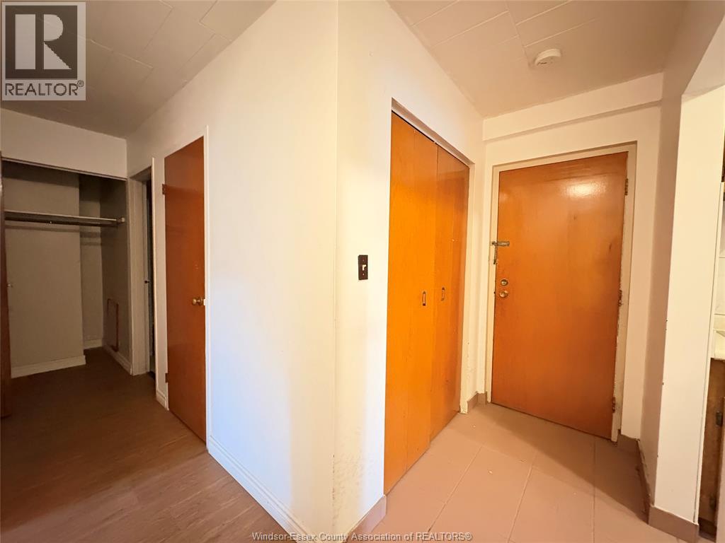 Unit 202 - 3044 SANDWICH, Windsor 5