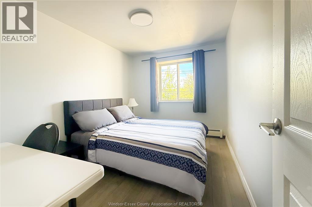 Unit 21 - 2136 WYANDOTTE STREET West, Windsor 5