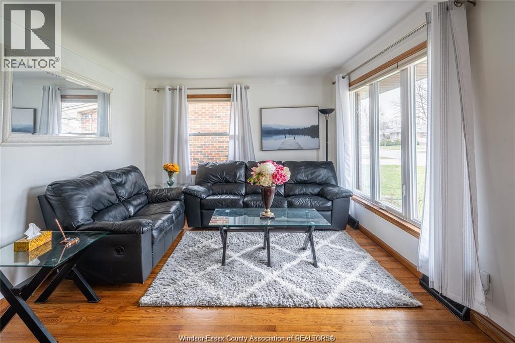 Unit UPPER - 1120 PARKVIEW AVENUE, Windsor 5