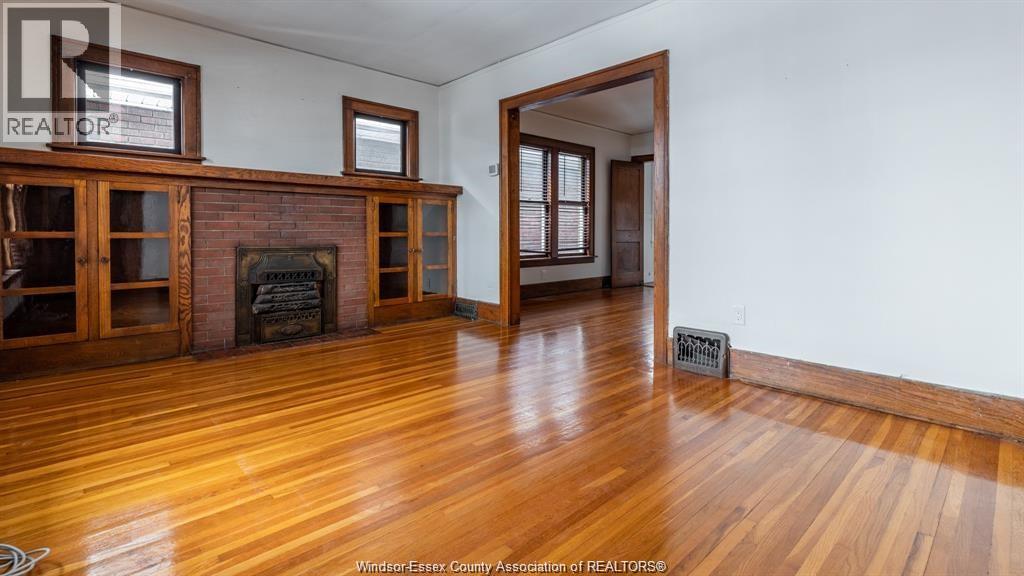 Unit LOWER - 533 MOY AVENUE, Windsor 3