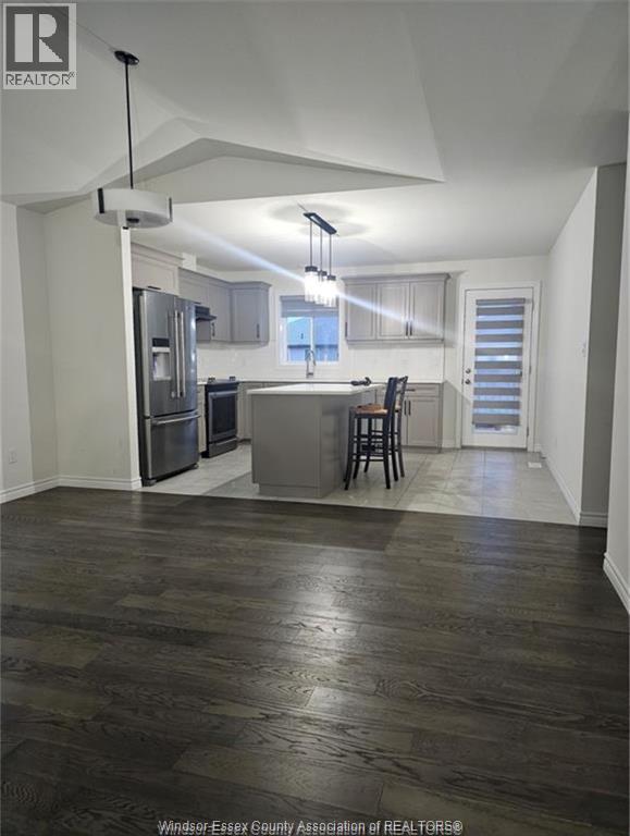 387 MULBERRY LANE, Lakeshore 2