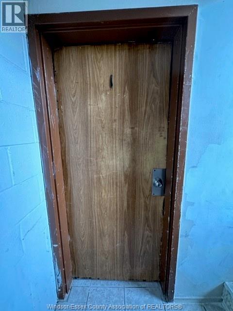 Unit 1 - 1322 CALIFORNIA, Windsor 4
