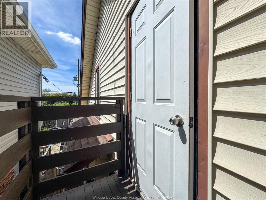 Unit UPPER - 1351 MARENTETTE AVENUE, Windsor 2