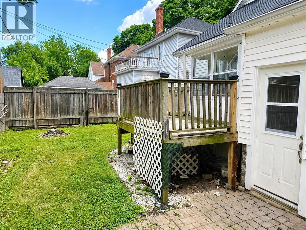 366 Cromwell STREET, Sarnia 2