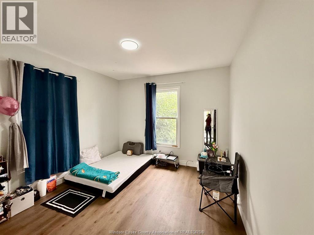Unit MAIN - 722 Dougall AVENUE, Windsor 5