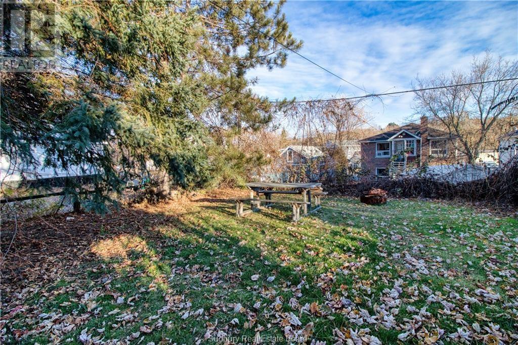 379 Ontario Street, Greater Sudbury 4