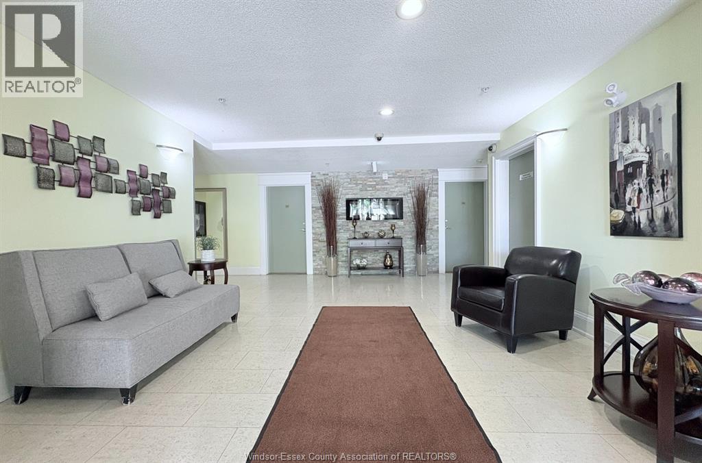 Unit 1302 - 8 DAYSPRING CIRCLE, Brampton 2