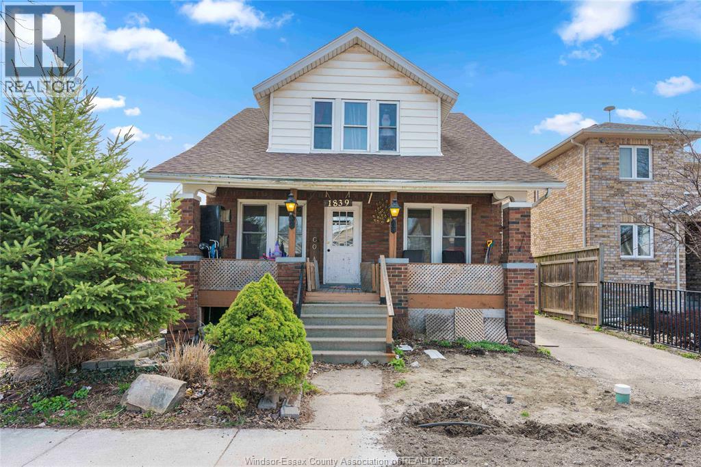 Unit MAIN UNIT - 1839 ST.LUKE, Windsor 1