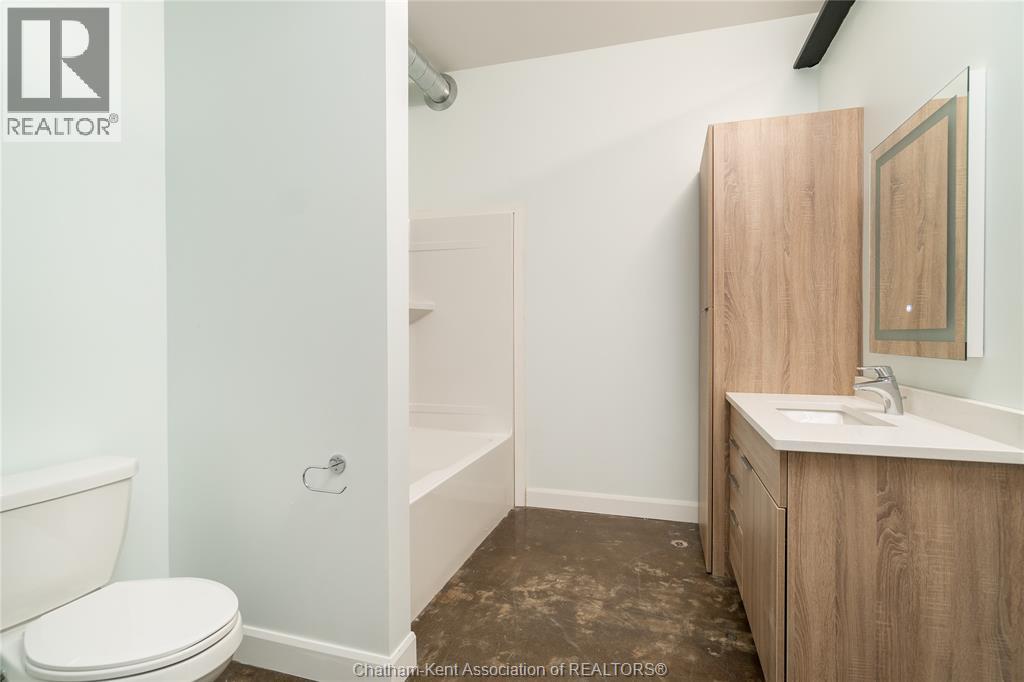 Unit 201 - 140 King STREET West, Chatham 4