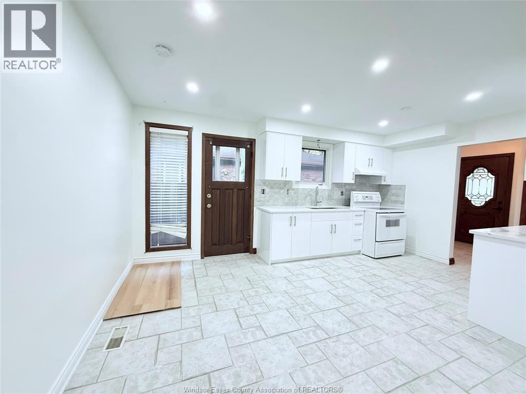 Unit UPPER - 9495 Beachdale, Windsor 5