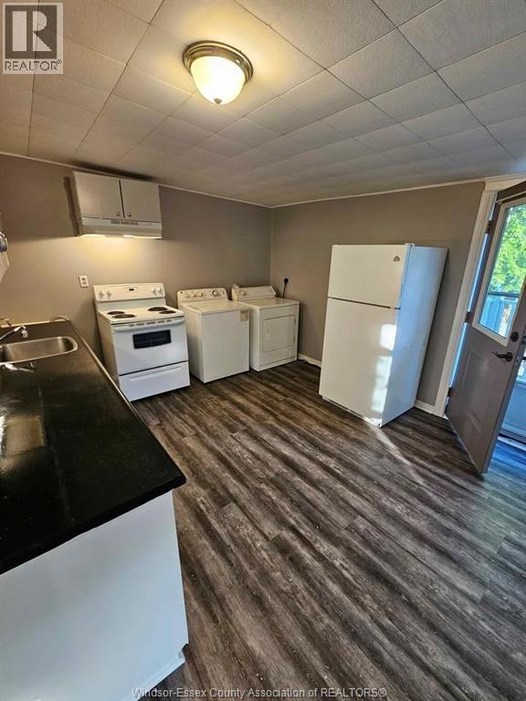 Unit 2 - 4275 WYANDOTTE East, Windsor 2