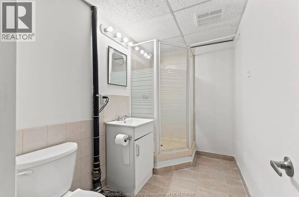 Unit Lower - 1637 Drouillard, Windsor 3