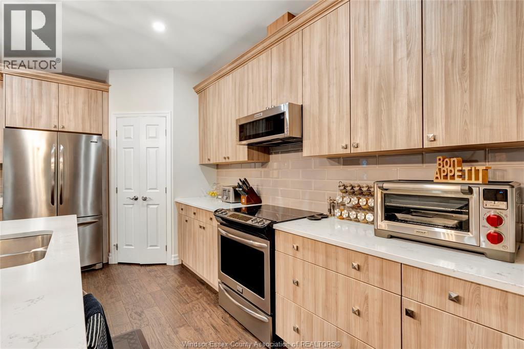 67 RED OAK, Amherstburg 5