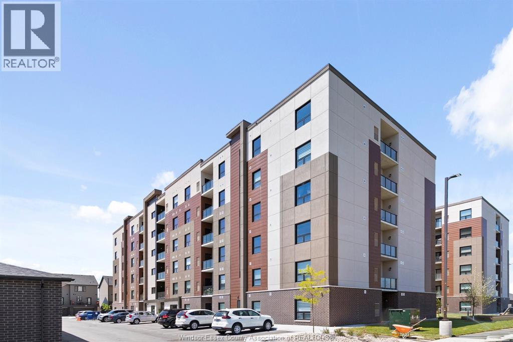 Unit 306 - 728 BROWNSTONE, Lakeshore 2