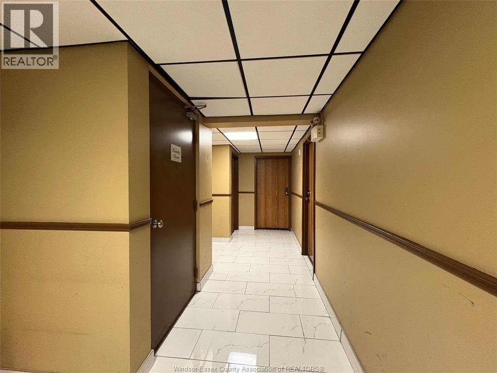 Unit 101 - 1700 UNIVERSITY, Windsor 5