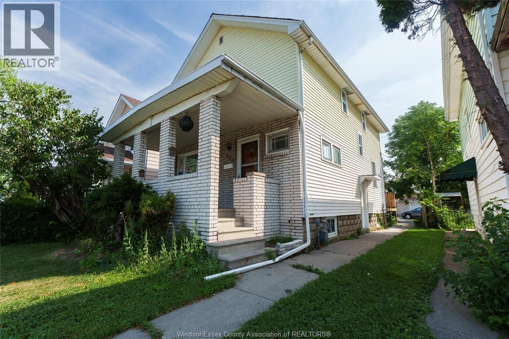 950 ELSMERE, Windsor 2