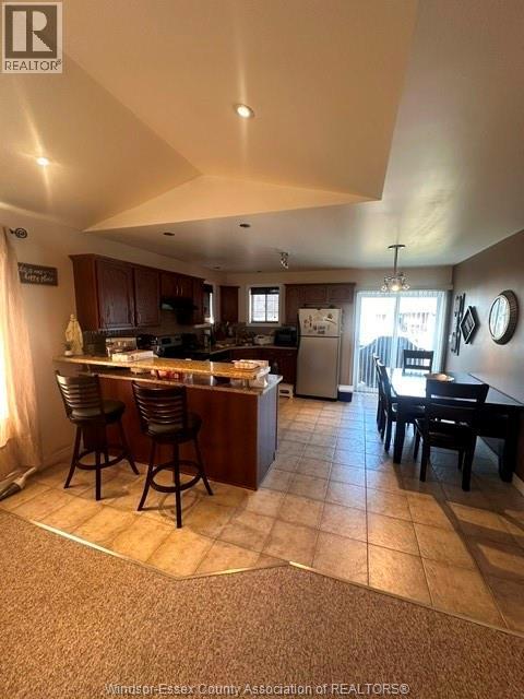 402 MARLA CRESCENT, Lakeshore 5