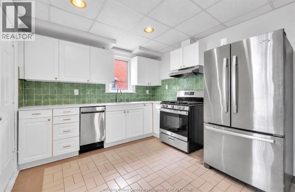Unit 1 - 231 GLADSTONE, Windsor 4