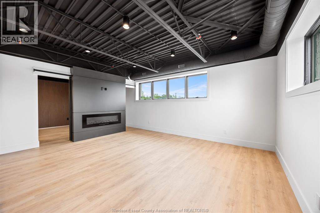 Unit 208 - 3850 DOUGALL, Windsor 5