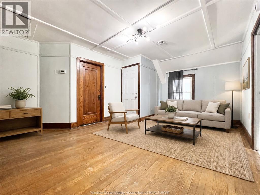 Unit UPPER - 427 CAMERON, Windsor 3