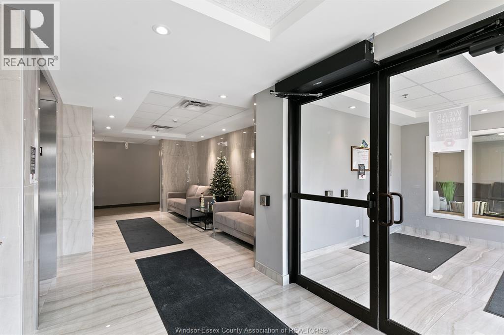 Unit 105 - 716 BROWNSTONE, Tecumseh 5