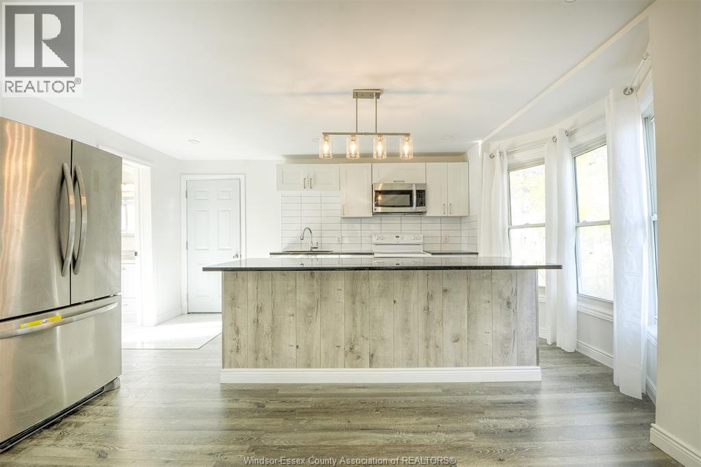 Unit LOWER - 3076 SANDWICH, Windsor 5