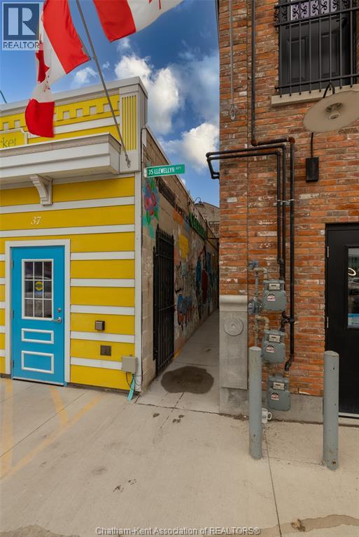 Unit 201 - 164 King STREET West, Chatham 2