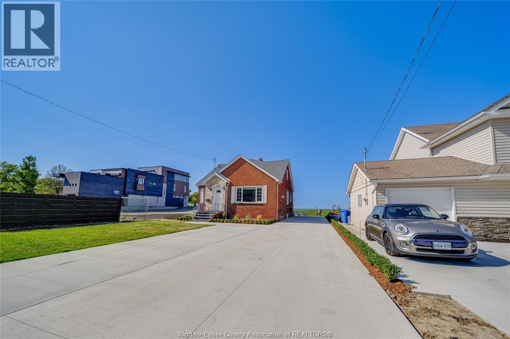 13902 RIVERSIDE DRIVE, Tecumseh 1