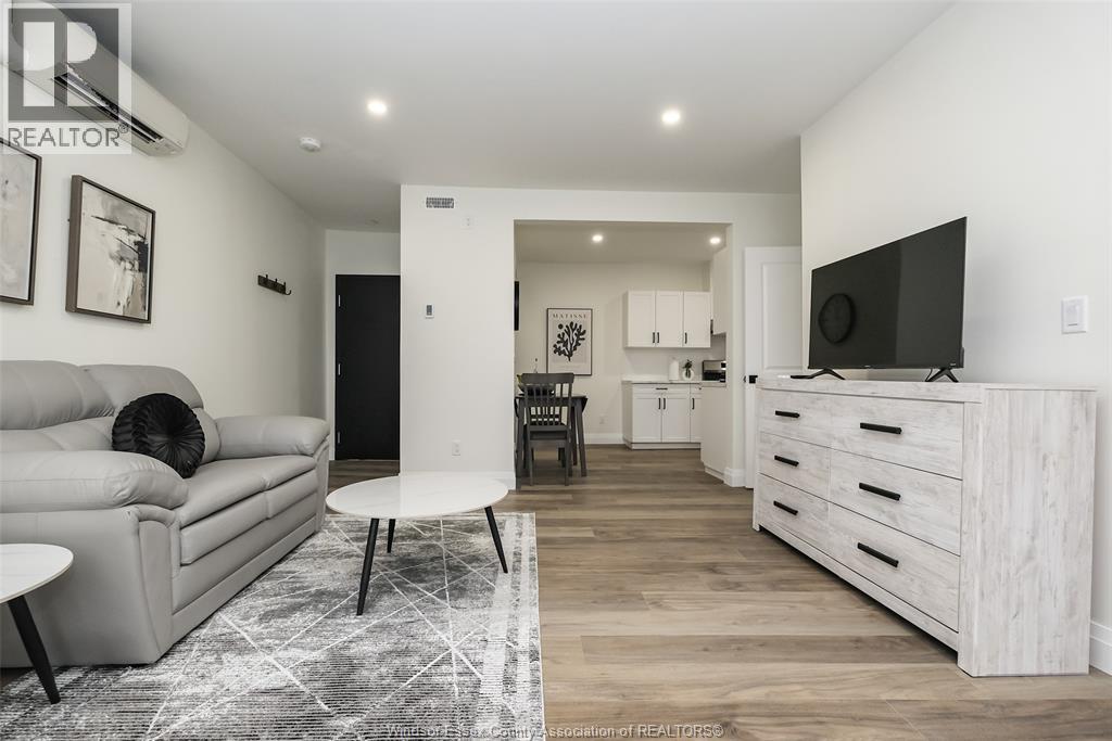 Unit 4 - 1231 UNVERSITY AVENUE, Windsor 2