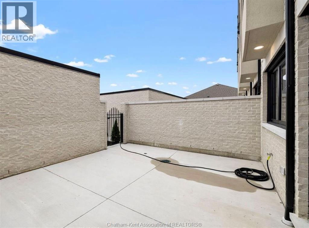 866 Park AVENUE West, Chatham 4