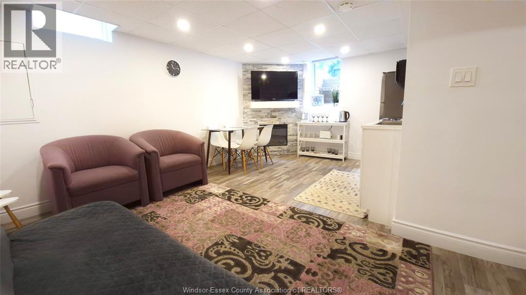 Unit LOWER - 265 GERALDINE CRESCENT, Windsor 5