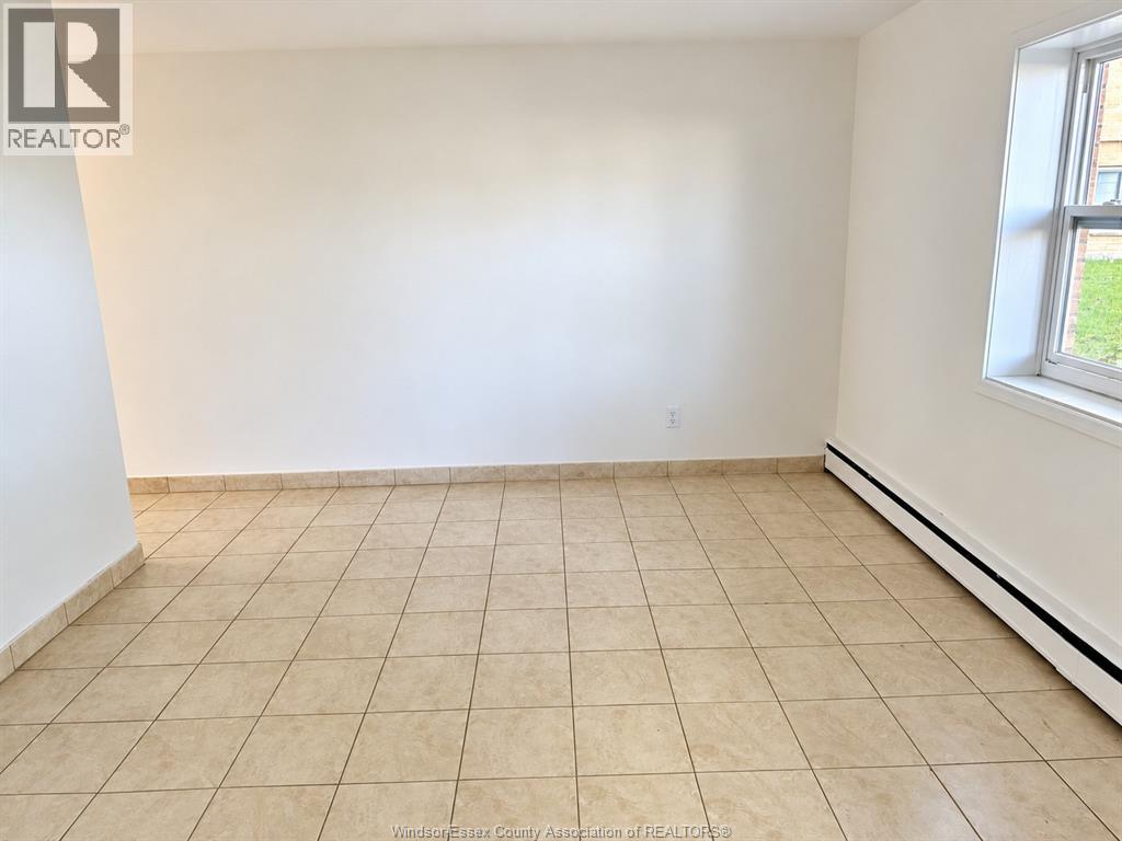 Unit 105 - 2035 UNIVERSITY AVENUE West, Windsor 5