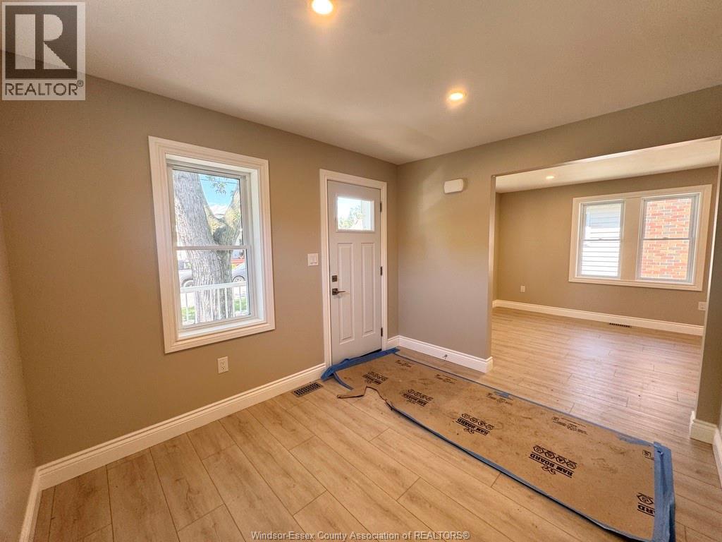 1296 LAURENDEAU AVENUE, Windsor 4
