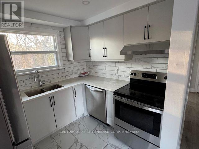 UPPER LEVEL - 31 THORNCREST CRESCENT, London South (South D) 5