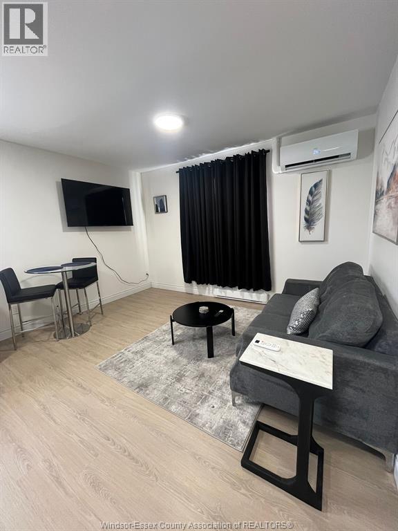 Unit 4 - 808 OTTAWA STREET, Windsor 4