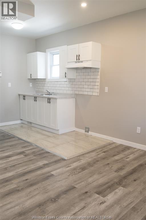 Unit MAIN - 263 TUSCARORA, Windsor 4