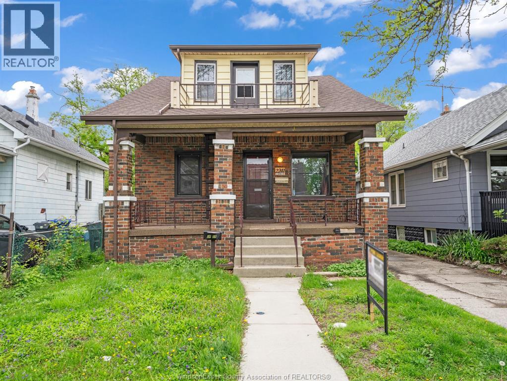 Unit UPPER - 2241 MERCER, Windsor 1
