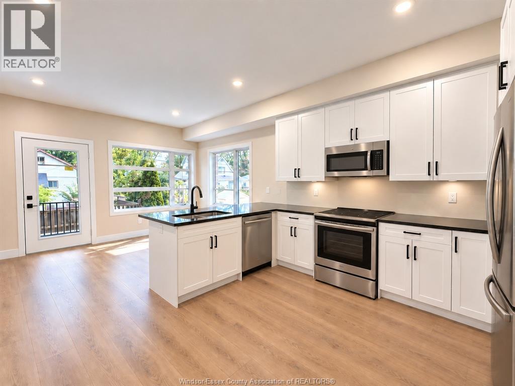 2420 BERNARD, Windsor 2