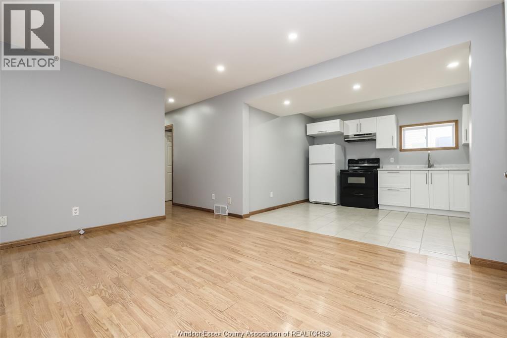 Unit LOWER - 2643 CARISSA, Windsor 4