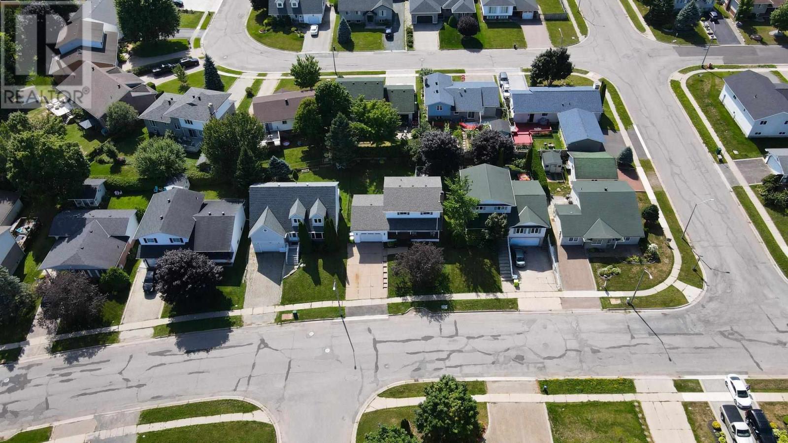 1007 Lake ST, Sault Ste. Marie 4